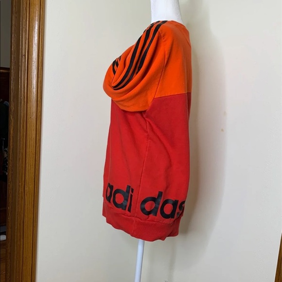 (SOLD) Adidas Crewneck - Picture 5 of 7